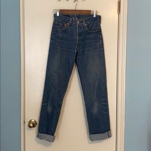 Size 28 Levi straight-leg jeans